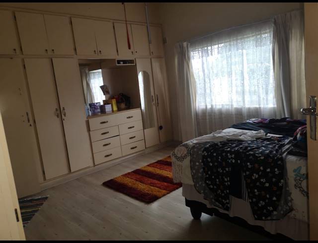 5 BEDROOM FREEHOLD FOR SALE IN HOWICK WEST